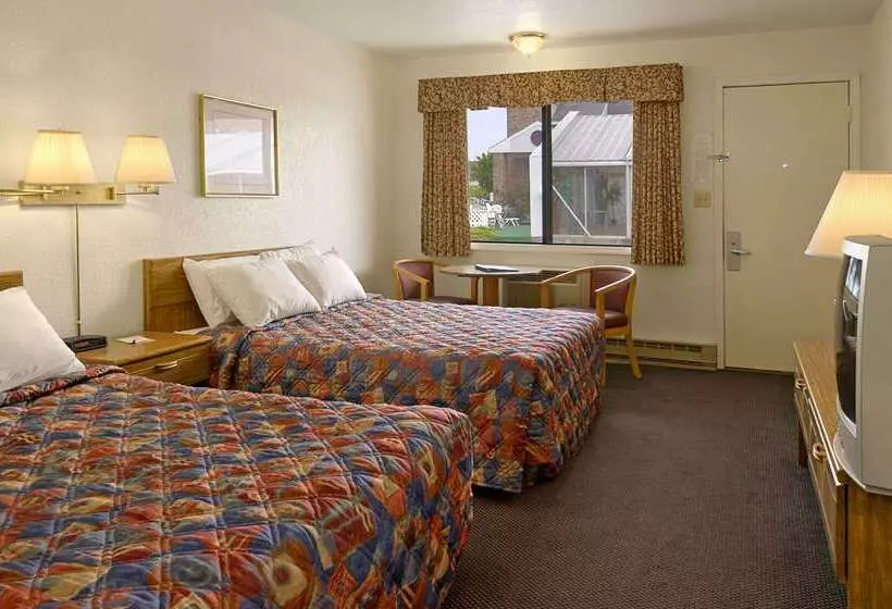 Otel Days Inn By Wyndham Mackinaw City  Lakeview
