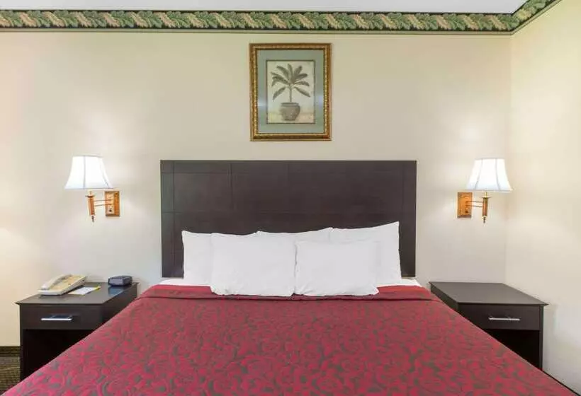 בית מלון כפרי Days Inn By Wyndham Sullivan