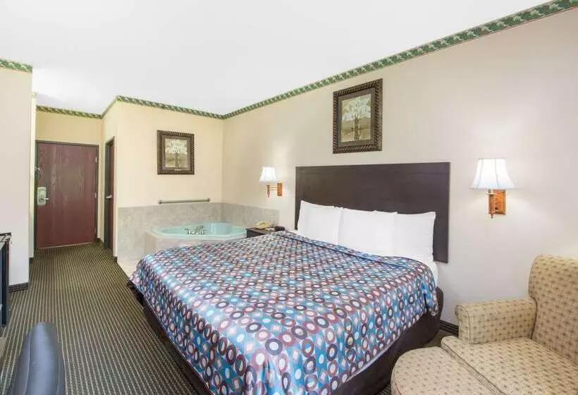 בית מלון כפרי Days Inn By Wyndham Sullivan