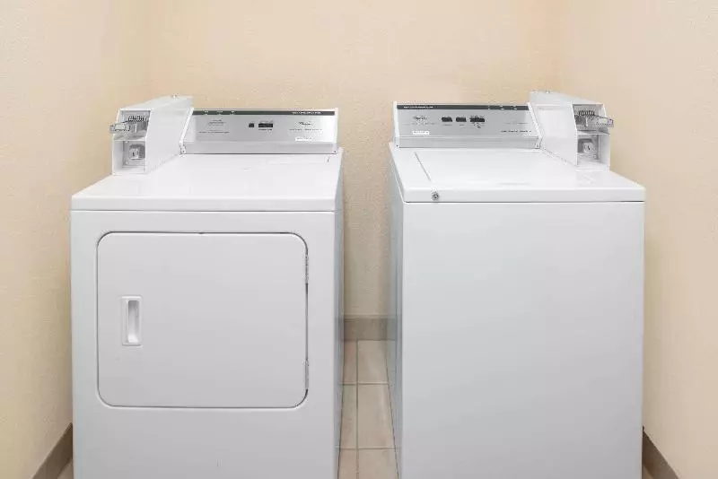 בית מלון כפרי Days Inn By Wyndham Sullivan