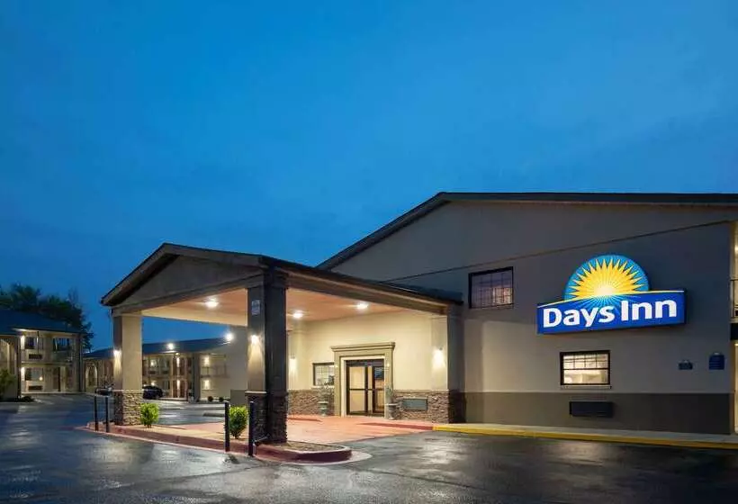 فندق Days Inn & Suites By Wyndham Athens