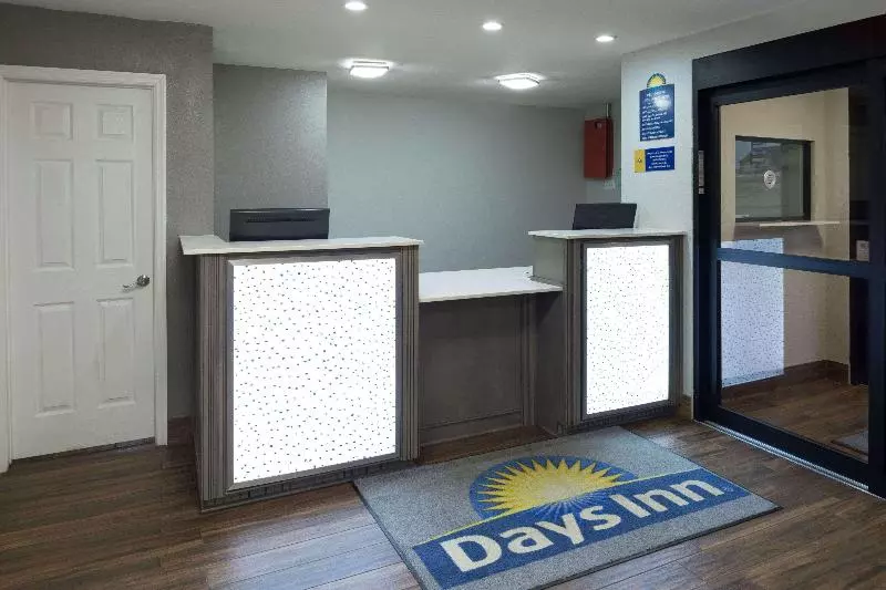 فندق Days Inn & Suites By Wyndham Athens