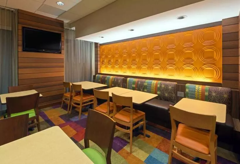 ホテル Fairfield Inn & Suites Denver Cherry Creek