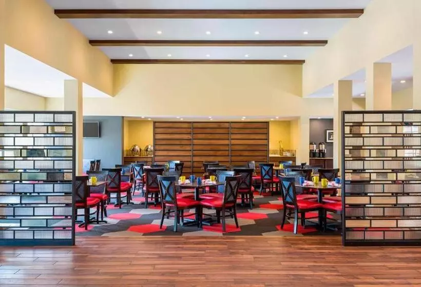 فندق Four Points By Sheraton Buffalo Grove