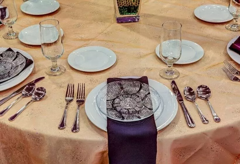 فندق Holiday Inn Cleveland Northeast   Mentor, An Ihg