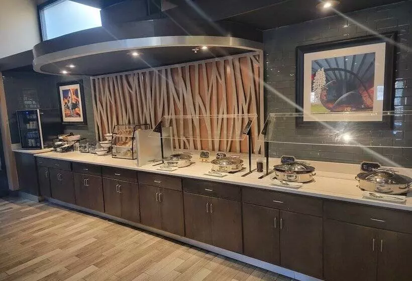 فندق Holiday Inn Cleveland Northeast   Mentor, An Ihg