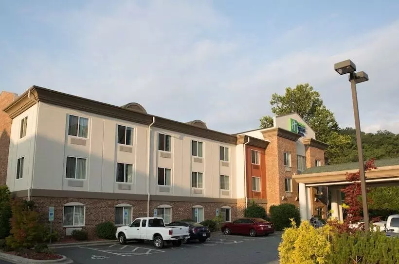 Holiday Inn Express Hotel & Suites Cherokee Casino, An Ihg