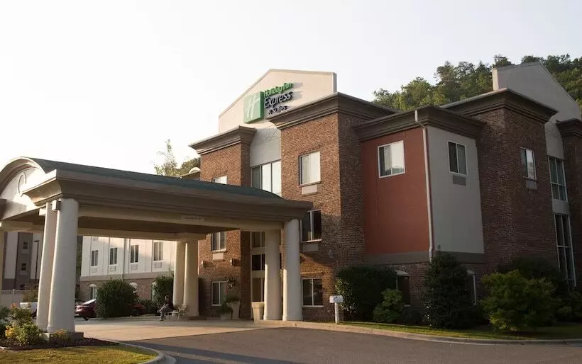 Holiday Inn Express Hotel & Suites Cherokee Casino, An Ihg