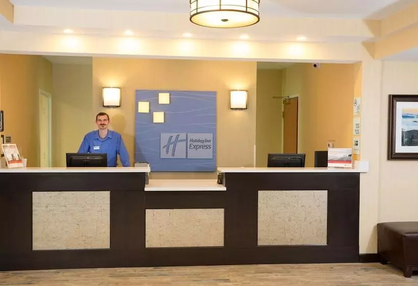 Holiday Inn Express Hotel & Suites Cherokee Casino, An Ihg