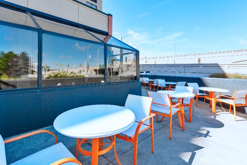 هتل Holiday Inn Grand Rapids Downtown, An Ihg