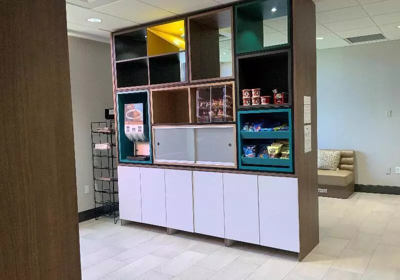 Отель Holiday Inn Grand Rapids Downtown, An Ihg