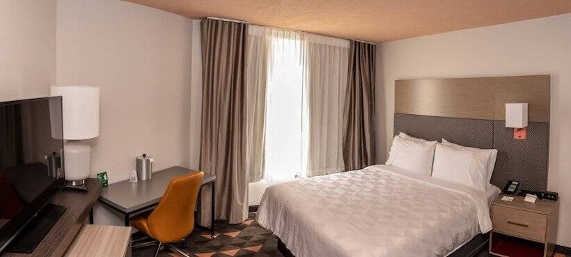 فندق Holiday Inn Houston Hobby Airport, An Ihg