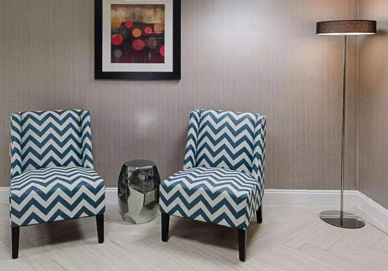 Hotel Quality Inn And Suites