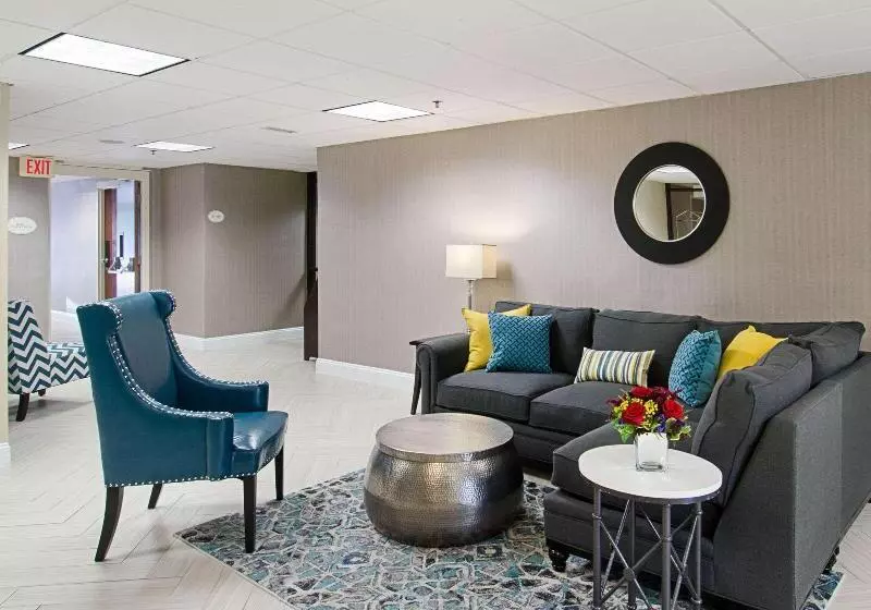 Hotel Quality Inn And Suites