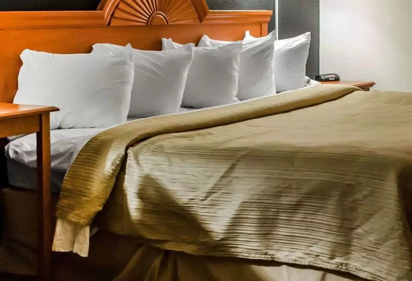 فندق Quality Inn At Eglin Afb