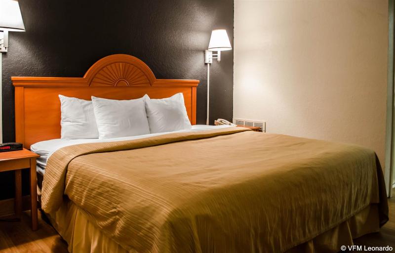 בית מלון כפרי Quality Inn At Eglin Afb