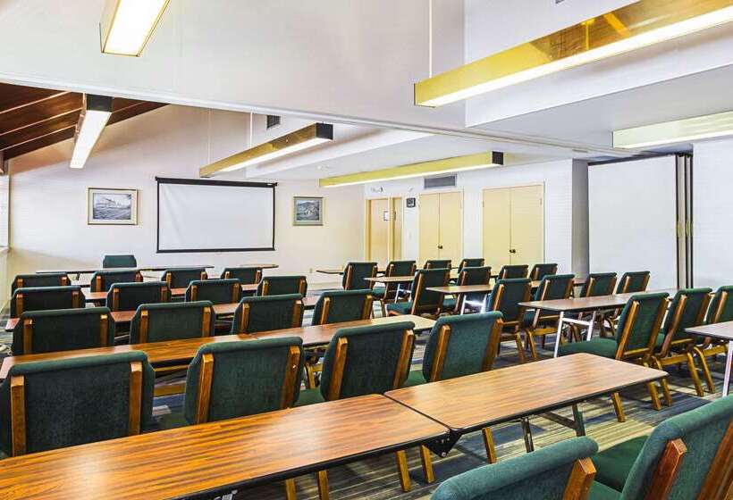 هتل Quality Inn & Suites