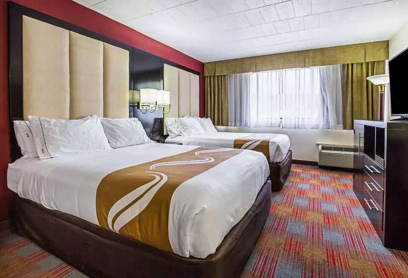 Otel Quality Inn & Suites