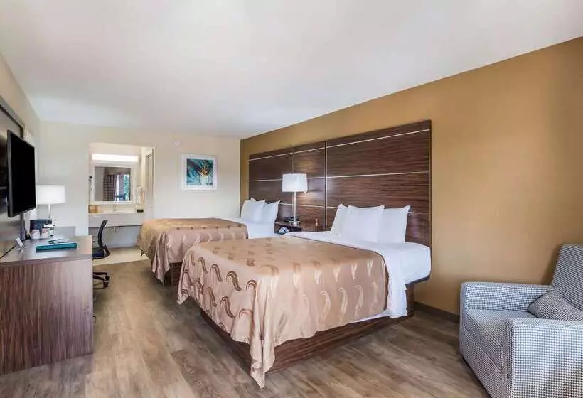 Szálloda Quality Inn & Suites