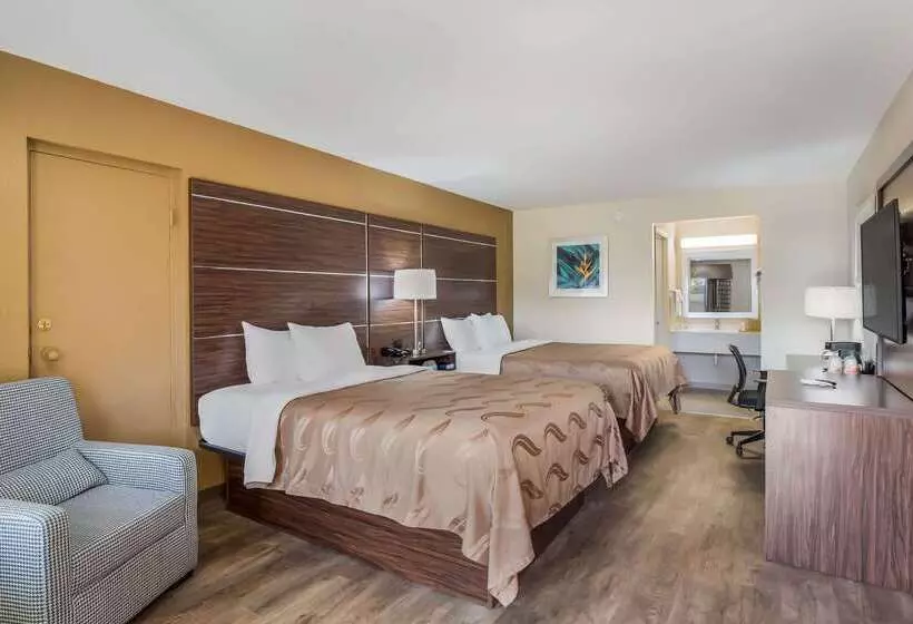 Szálloda Quality Inn & Suites