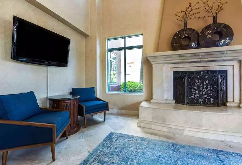 Otel Ramada Suites By Wyndham San Diego