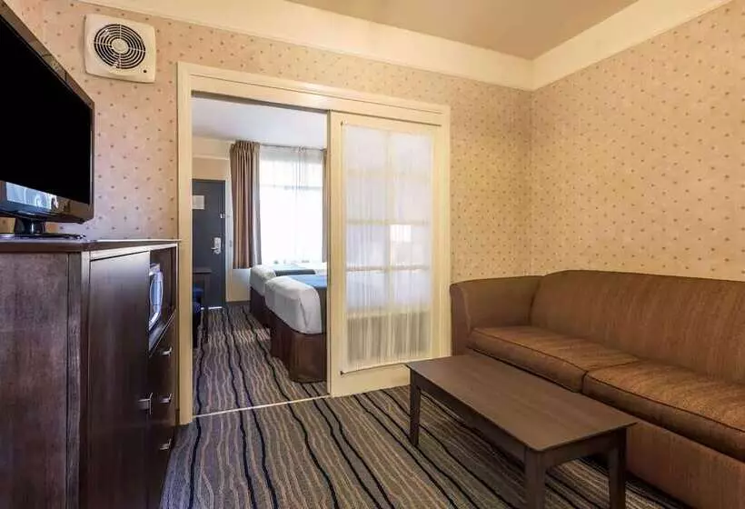 Otel Ramada Suites By Wyndham San Diego