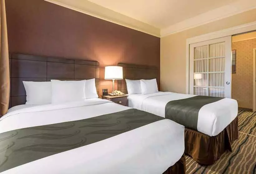 Otel Ramada Suites By Wyndham San Diego