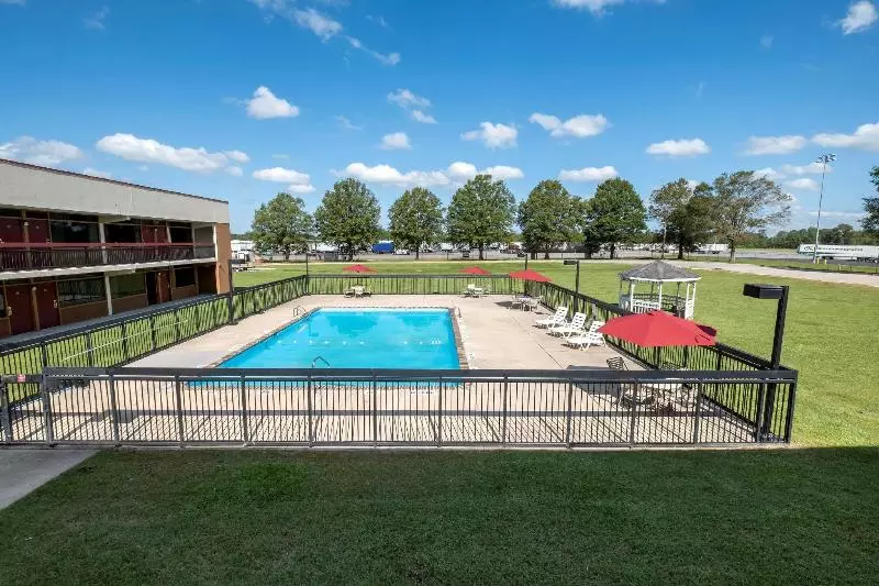 ホテル Red Roof Inn Kenly I 95