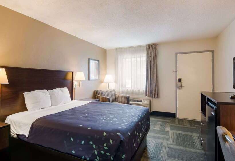 בית מלון כפרי Rodeway Inn At Fort Lee