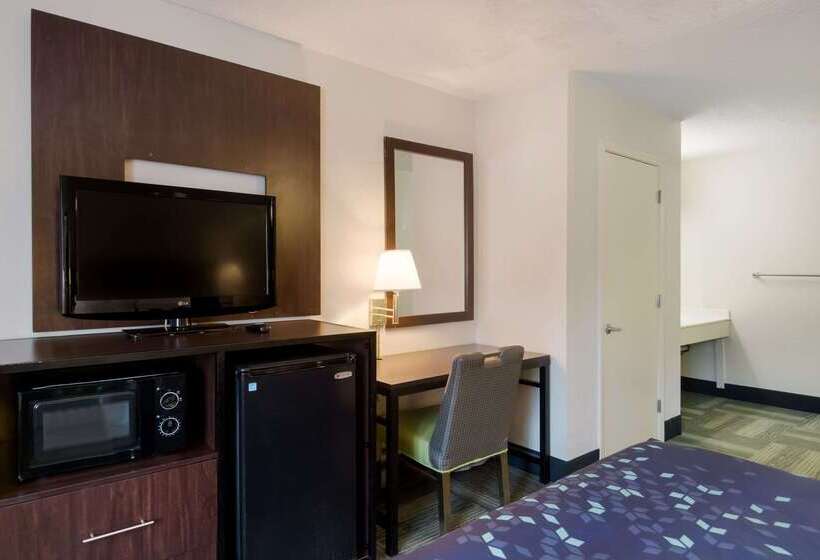 בית מלון כפרי Rodeway Inn At Fort Lee