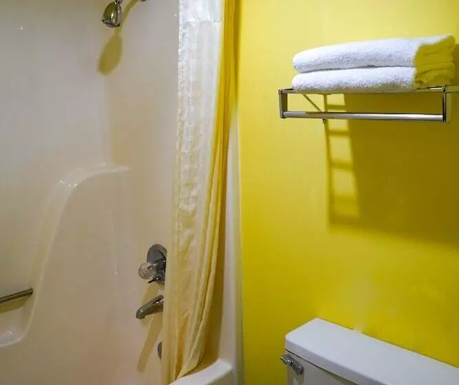 בית מלון כפרי Sunset Inn Clarksville