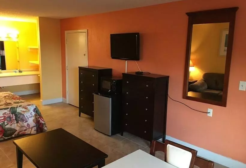 فندق Tropical Inn Palm Bay