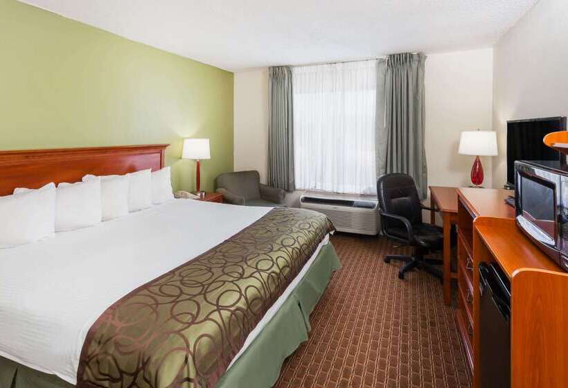 هتل Baymont By Wyndham Peoria