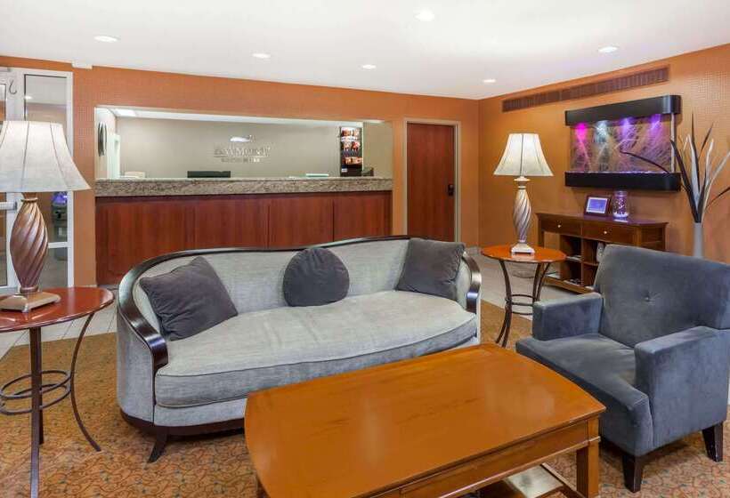 هتل Baymont By Wyndham Peoria