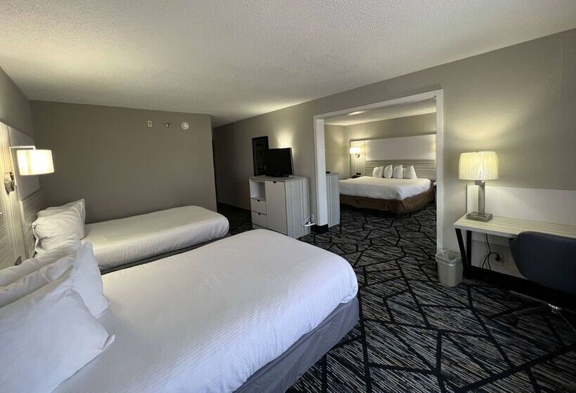 هتل Baymont By Wyndham Peoria