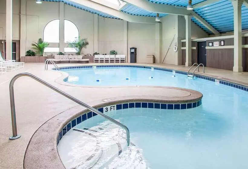 هتل Holiday Inn Nashville Downtown Stadium, An Ihg