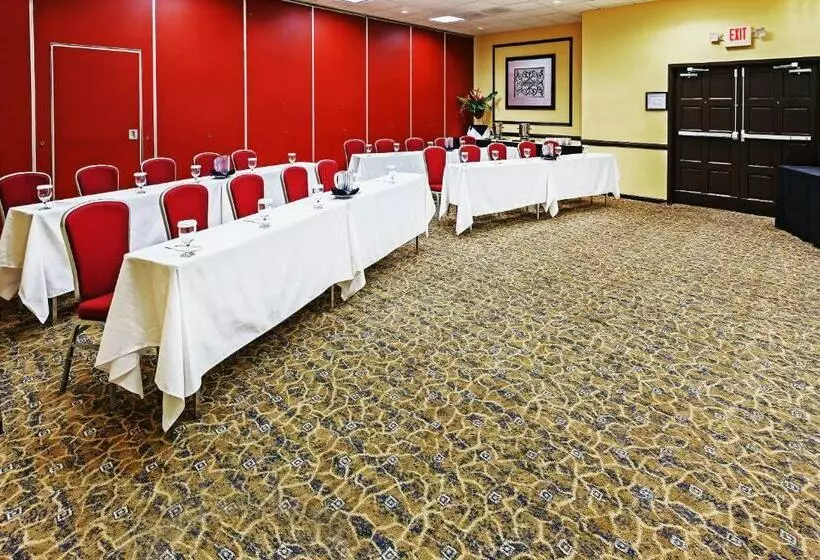 فندق Crowne Plaza Suites Houston Near Sugar Land, An Ihg