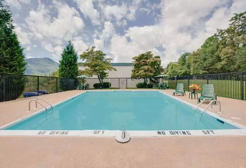 Отель Days Inn By Wyndham Asheville West