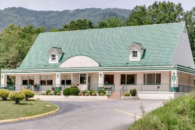 Отель Days Inn By Wyndham Asheville West