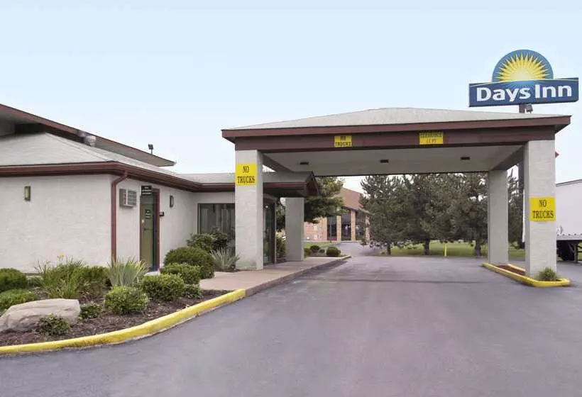 בית מלון כפרי Days Inn By Wyndham Plainfield