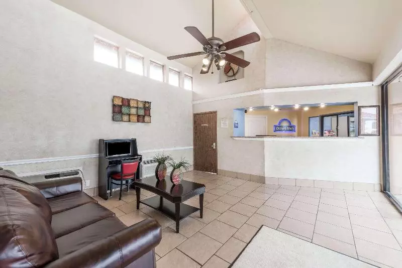 Hotelli Days Inn By Wyndham San Antonio Splashtown/att Center