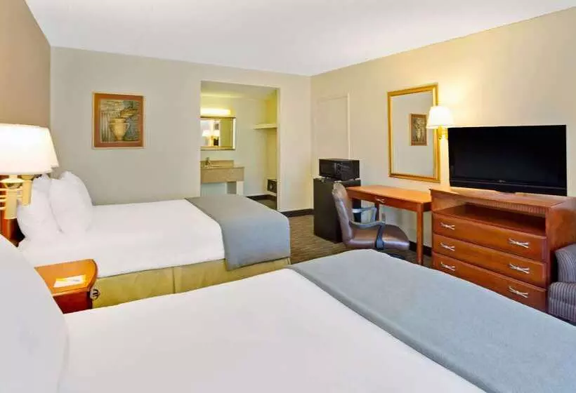 Hotelli Days Inn By Wyndham Silver Spring