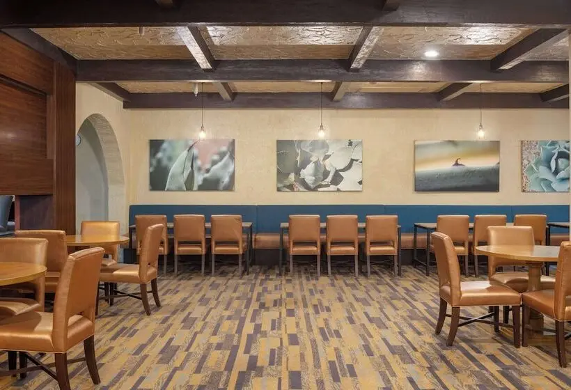ホテル Doubletree Suites By Hilton Tucson Williams Center