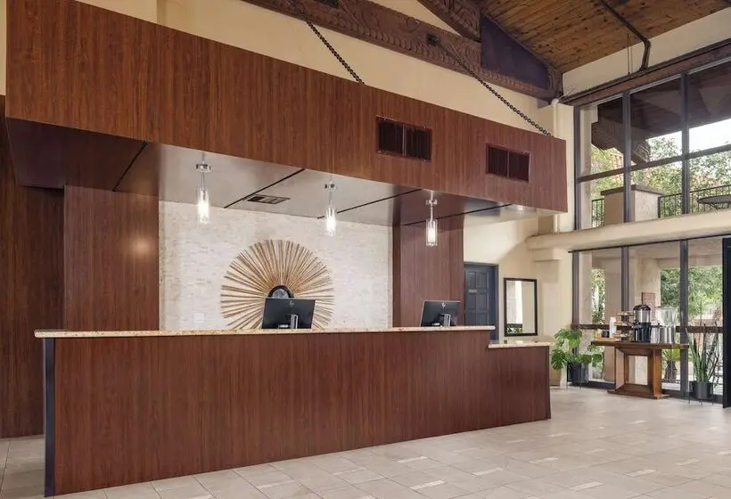 ホテル Doubletree Suites By Hilton Tucson Williams Center