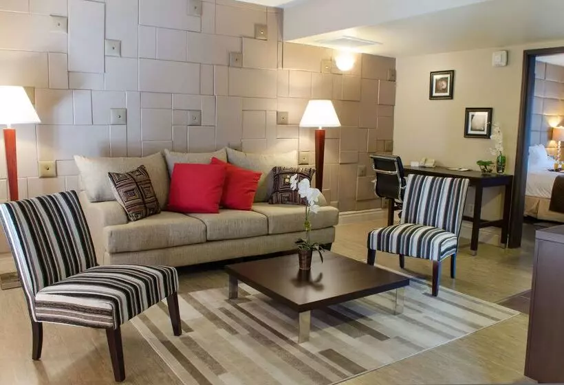 Отель Doubletree Suites By Hilton Tucson Airport