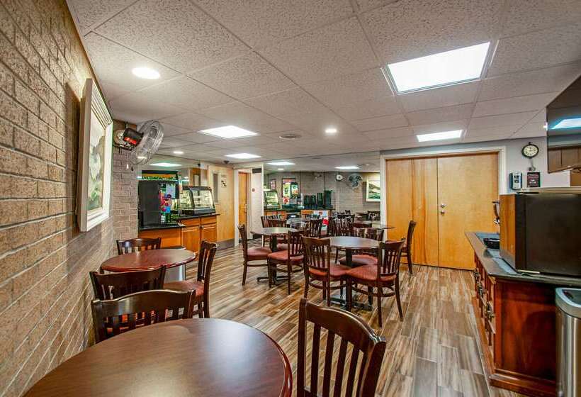 فندق Econo Lodge Metro