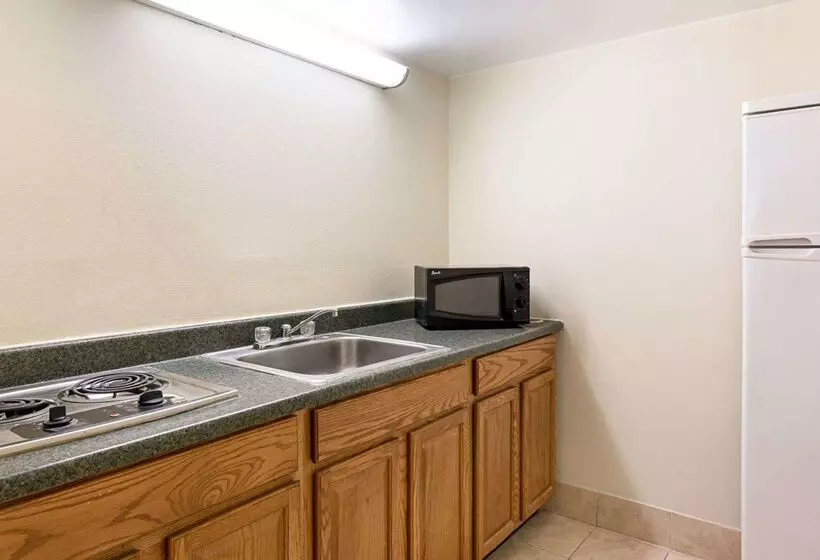 Otel Econo Lodge Near Quantico Marine Base