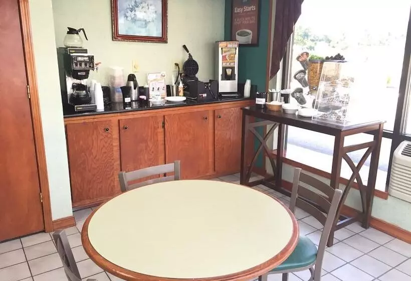 Отель Economy Inn