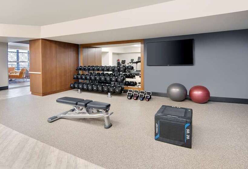 هتل Embassy Suites By Hilton Atlanta Buckhead