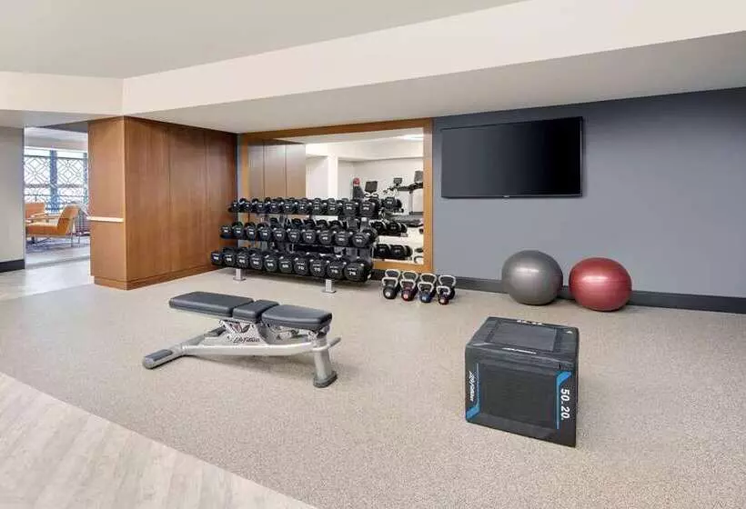 בית מלון כפרי Embassy Suites By Hilton Atlanta Buckhead